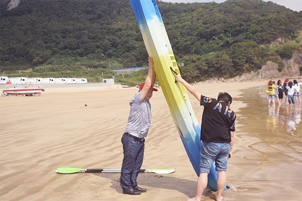 自由活動(dòng) 自由活動(dòng)