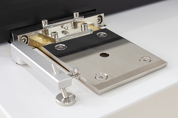 直讀光譜儀的檢測臺(tái)